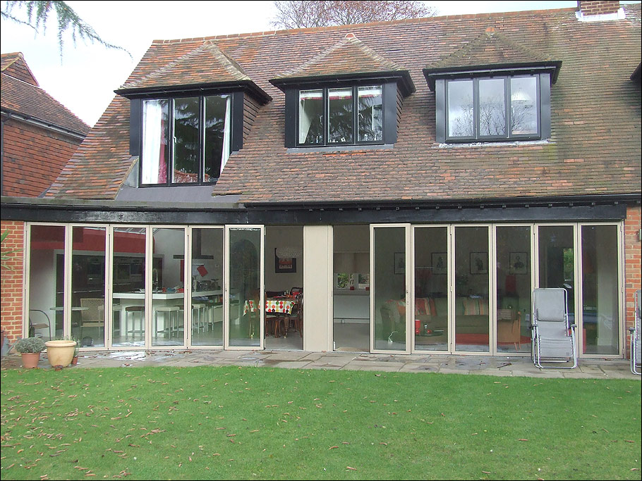 curved and moving corners