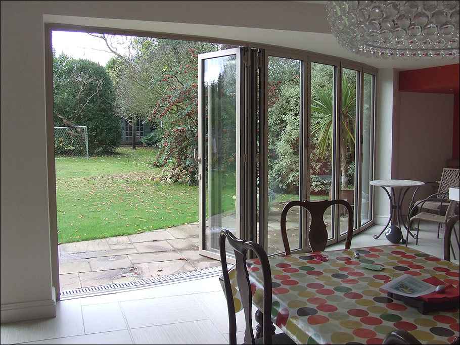 curved and moving corners